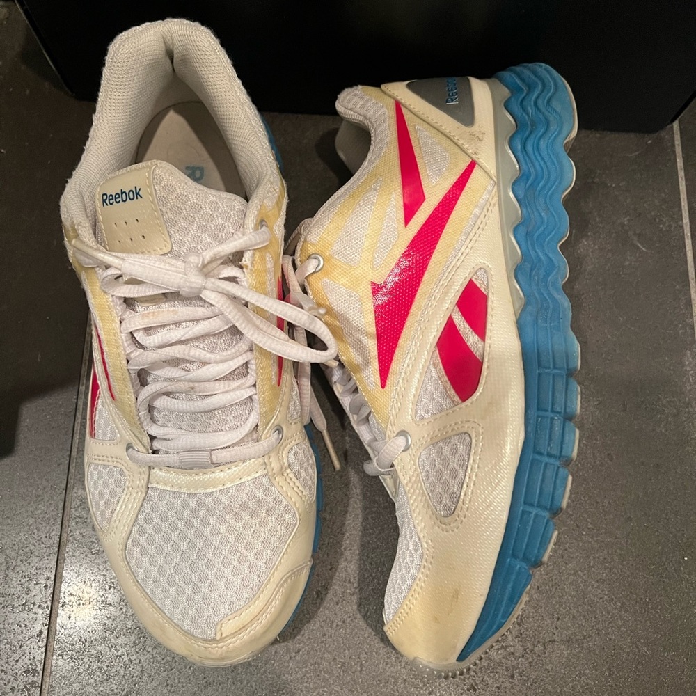 Reebok VibeTech
Lightweight
Energy Return
Supreme Flex Running Shoes Size 7